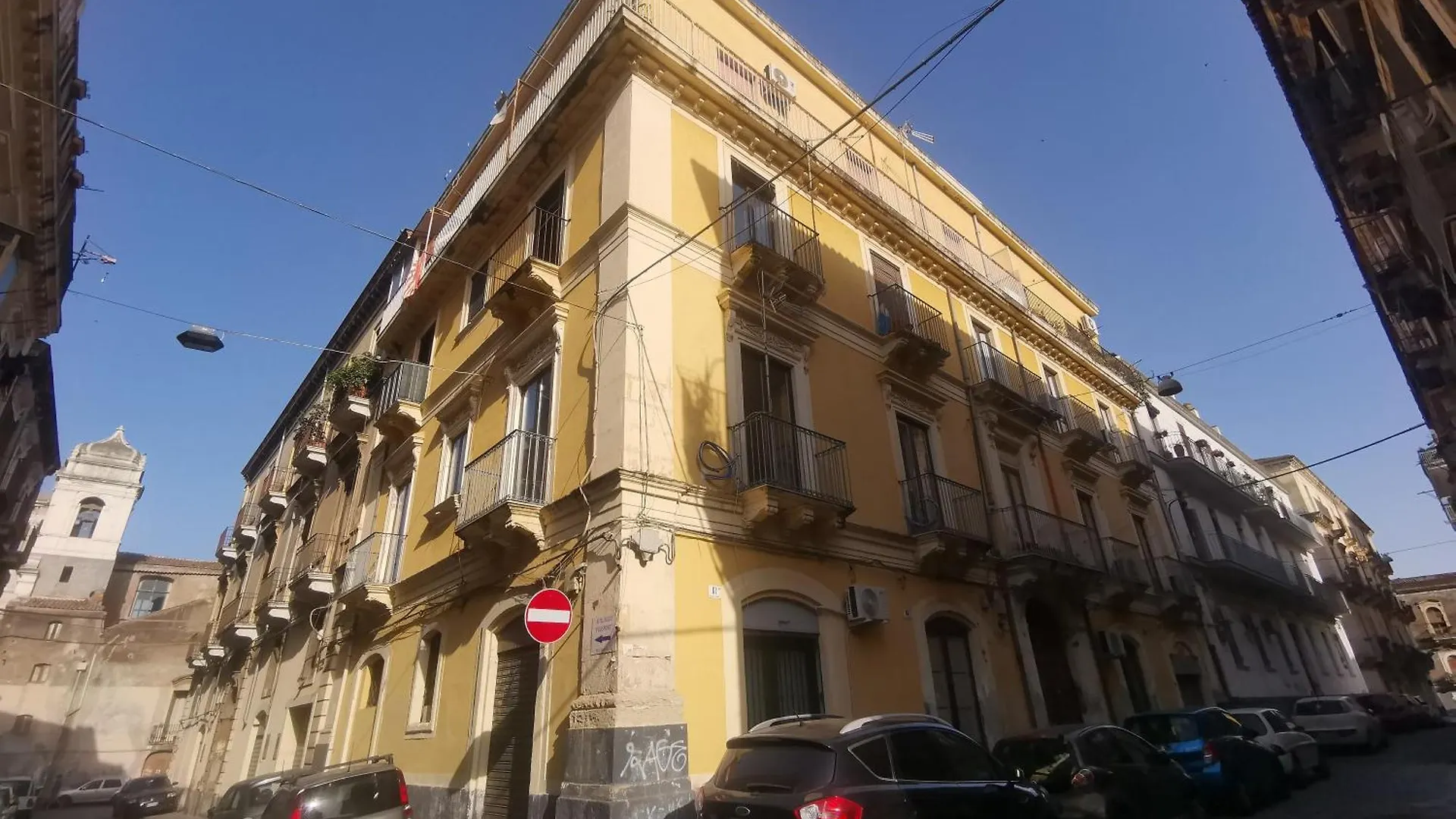 Trinity Apartment CTA 0*, Catania Italia