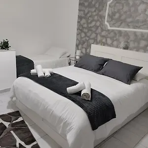 Apartamento House Luroke, Catania